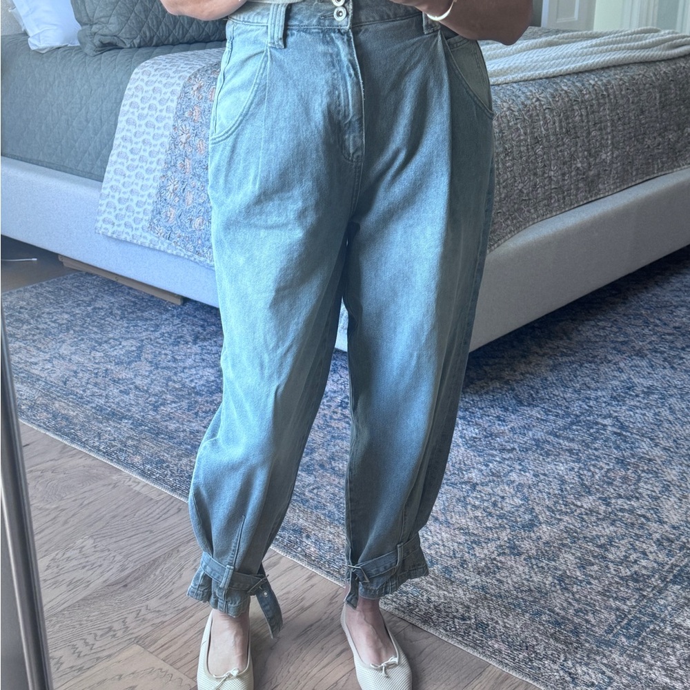 Zara pleated jeans with cinched ankles